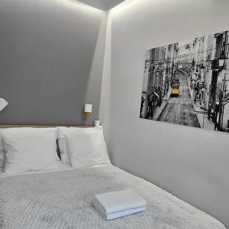 Brand New 2 With Ac And Balcony Daire